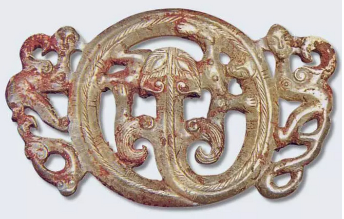 15288870508973.jpg 戰(zhàn)國螭龍食人紋玉佩.jpg